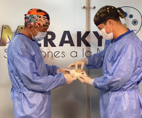 Equipo profesional de Meraky trabajando